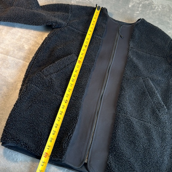 NWOT Lululemon Full Zip Collarless Testured Fleece Black Size 10 - Picture 8 of 12